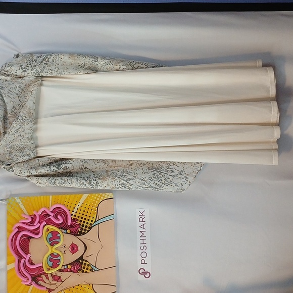 BRAND NEW!! Chicos womens size 0.5/ 8 women's snake print skirt with golden hues - Picture 13 of 15